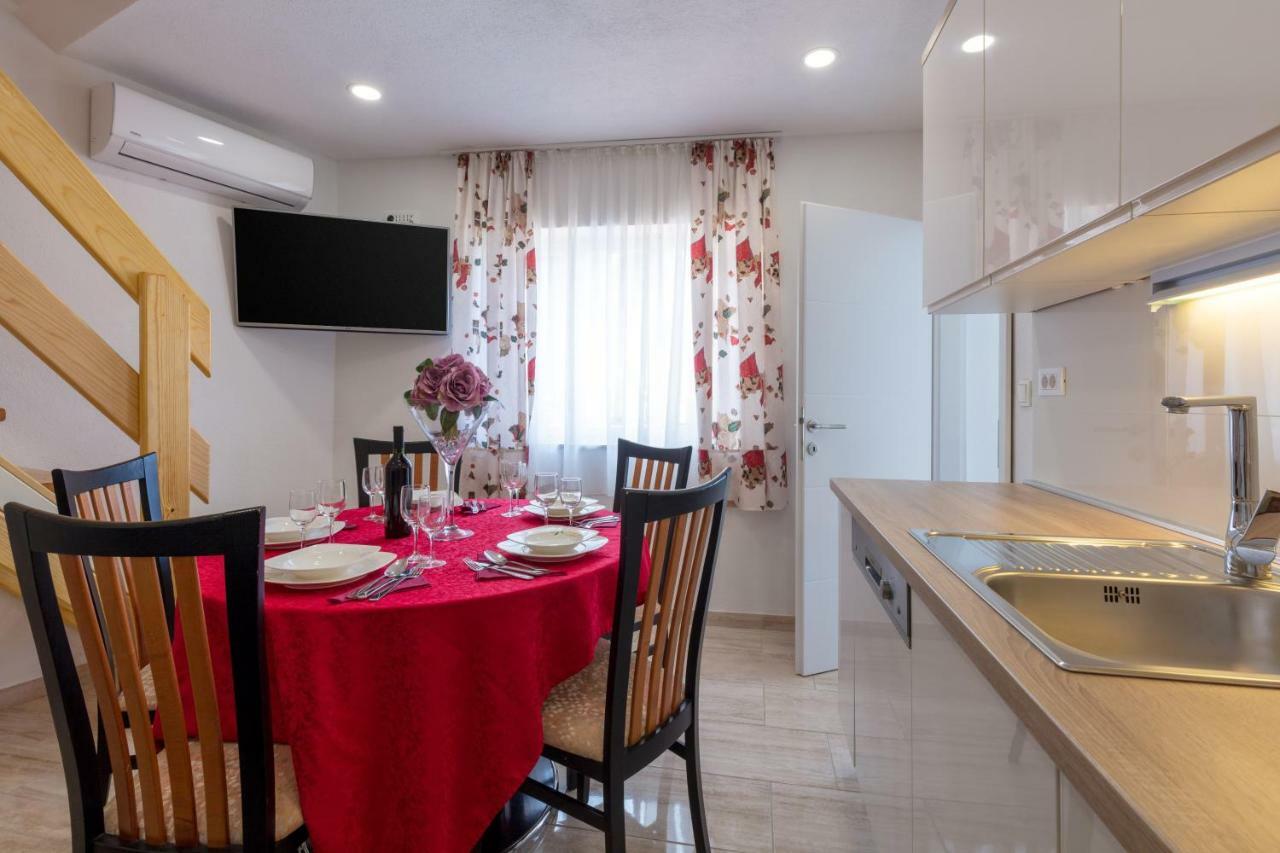 Holiday Home Vesna บาชกาโวดา ภายนอก รูปภาพ
